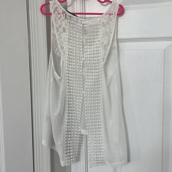 Top - Picture 2 of 2